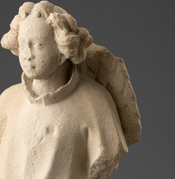 Ein Engel mit einer Geißelsäule hat sich im Diözesanmuseum erhalten - die Zusammengehörigkeit der verschiedentlich überlieferten Engel ergibt sich aus ihrer ähnlichen Größe und ihrer vergleichbaren Gestaltung.