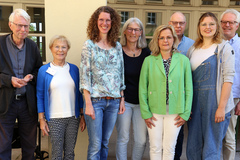 Weitere Amtszeit für Katharina Abeln : Der neugewählte Vorstand des Katholikenrates im Bistum Osnabrück (von links): Domkapitular Ansgar Lüttel (geistlicher Beirat), Brigitte Gerdes, Katharina Abeln (Vorsitzende), Jutta Brockhage (Stellvertreterin), Marion Nagel, Andreas Albers, Carlotta Voss, Hermann Steinkamp (Geschäftsführer). 