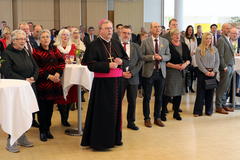 Loheide: Kirche soll ihr Potenzial wiederentdecken : Etwa 150 Gäste aus Politik, Wirtschaft, Kirche und Gesellschaft kamen zum Neujahrsempfang mit Bischof Franz-Josef Bode (Mitte). 