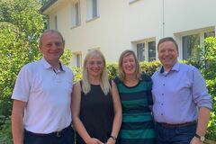 Pastoralreferent*innen wählen neues Sprecherteam und blicken auf Naturwissenschaften  : Stabwechsel beim Sprecherteam: Auf (von links) Gerhard Thünemann und Elisabeth Lis folgen Marion Gerdes und Andreas Gautier. 