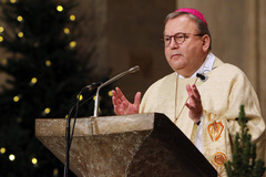 "Macht euch an die Arbeit" - Silvesterpredigt von Bischof Bode : Bischof predigt im Dom